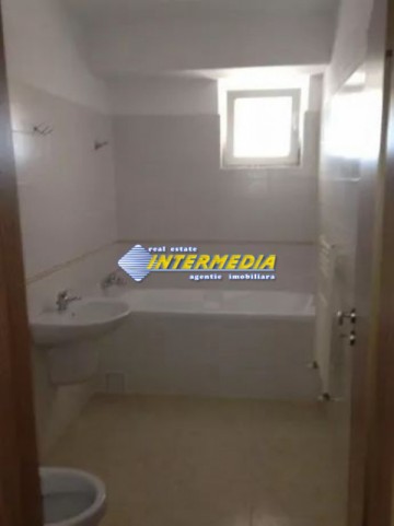2-camere-de-vanzare-centru-bloc-nou-etaj-2-6